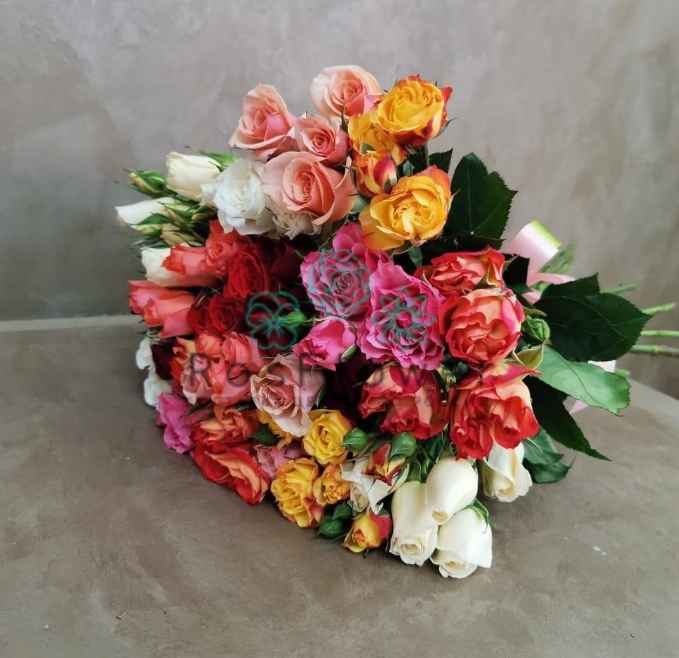 Букет цветов из: Розы в Тихвине