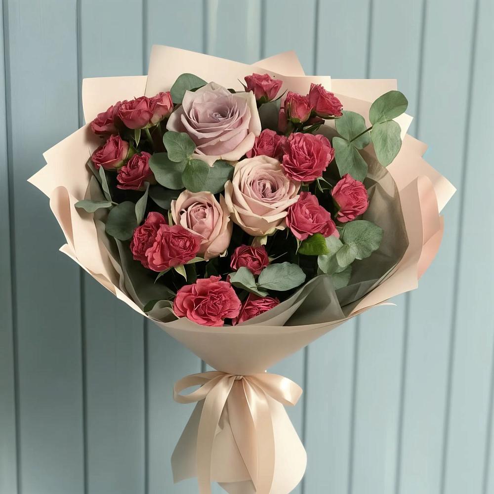 Букет цветов из: Гвоздики и Розы в Тихвине
