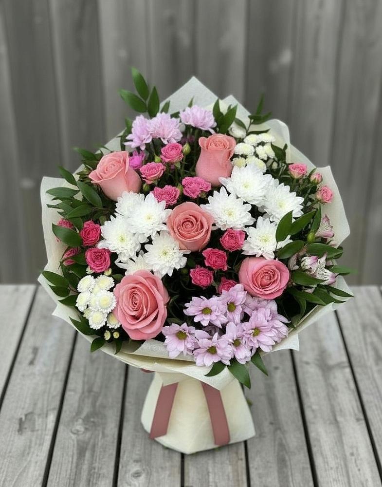 Букет цветов из: Альстромерии, Гвоздики, Розы и Хризантемы в Тихвине