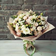 Букет цветов из:  Альстромерии, Розы и Хризантемы в Тихвине
