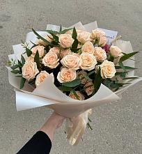 Букет Кремовые розы Латте в Тихвине