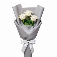 Букет 3 белые розы в Тихвине