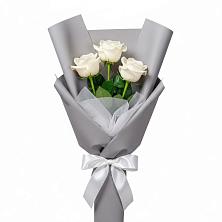 Букет 3 белые розы в Тихвине