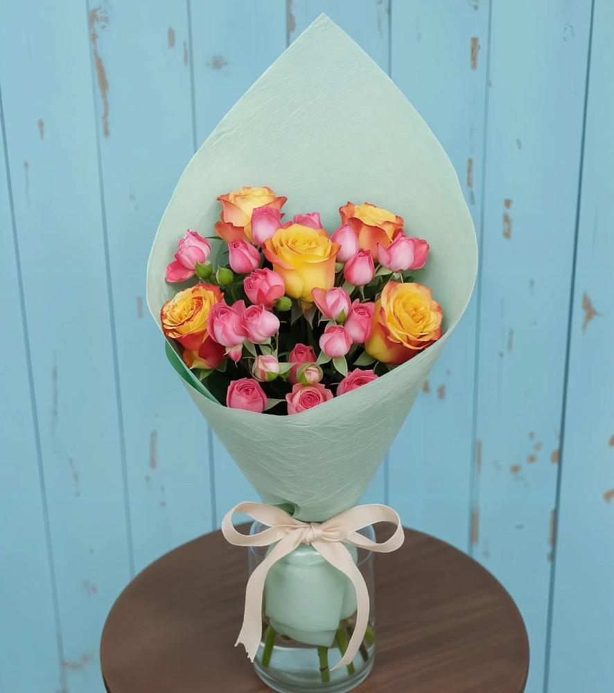 Букет цветов из: Розы в Тихвине