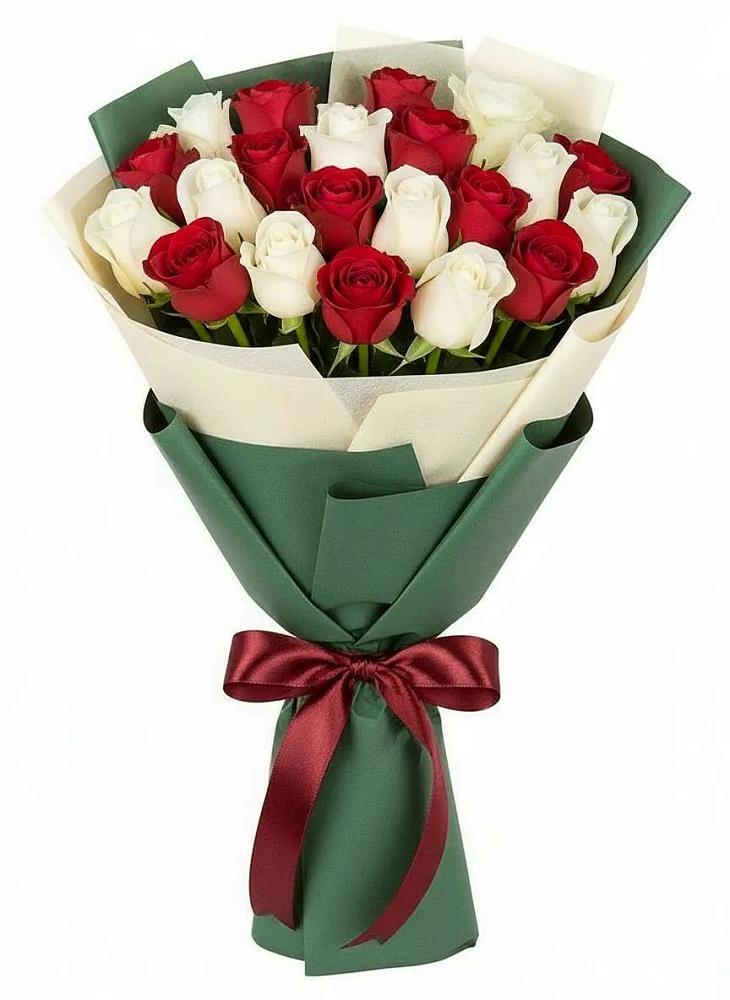 Букет Микс из красных и белых роз в Тихвине