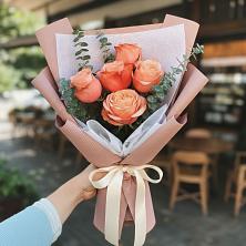 Букет цветов из:  Розы в Тихвине