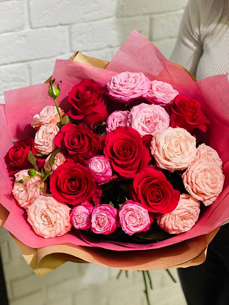 Букет цветов из: Розы в Тихвине