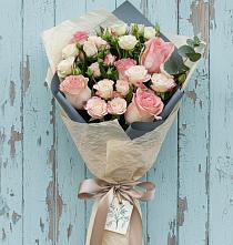 Букет цветов из:  Розы в Тихвине