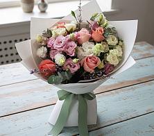 Букет цветов из:  Розы, Лизиантусы и Гвоздики #REPLACE_PRED# Тихвине