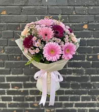 Букет цветов из:  Герберы и Хризантемы в Тихвине
