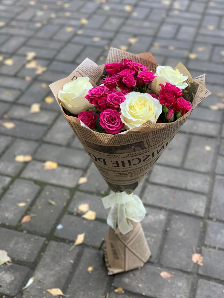 Букет цветов из: Розы в Тихвине