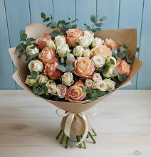 Букет цветов из:  Альстромерии и Розы в Тихвине