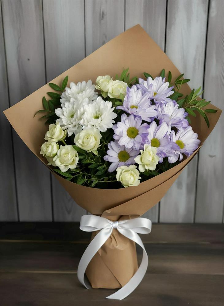 Букет цветов из: Хризантемы и Розы в Тихвине